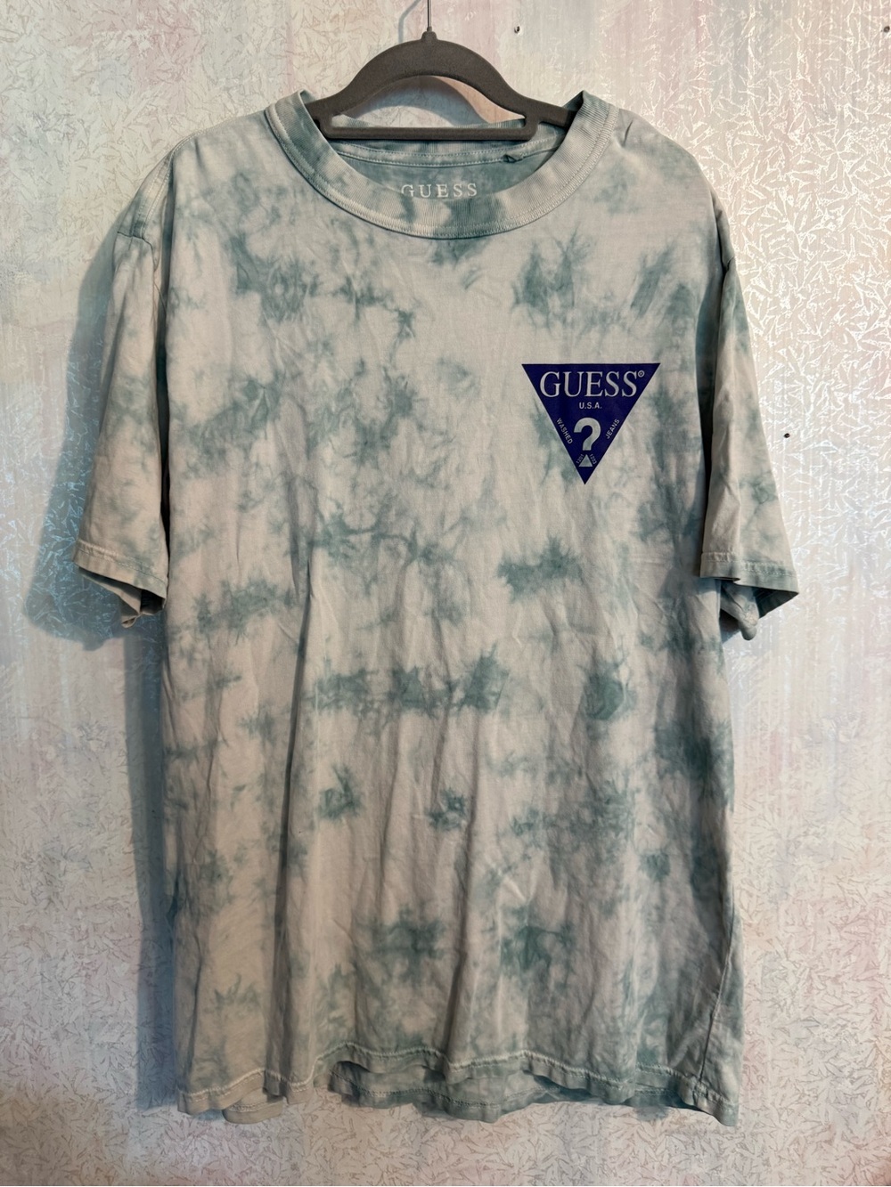GUESS Men's Sage Green Tie-Dye Logo Short Sleeved Tee, Vintage Inspired, Sz Med